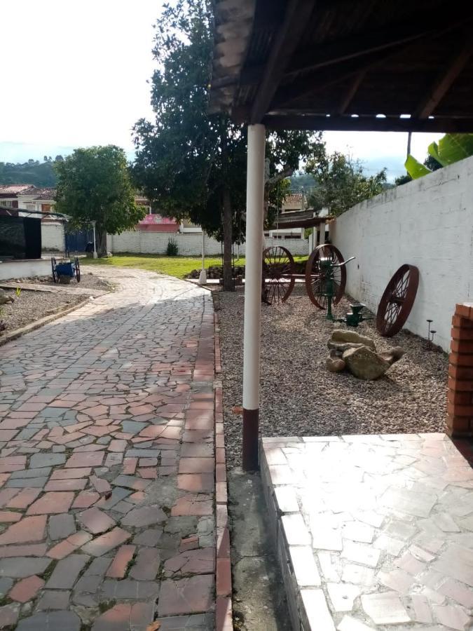 Chinácota Hotel La Casona מראה חיצוני תמונה