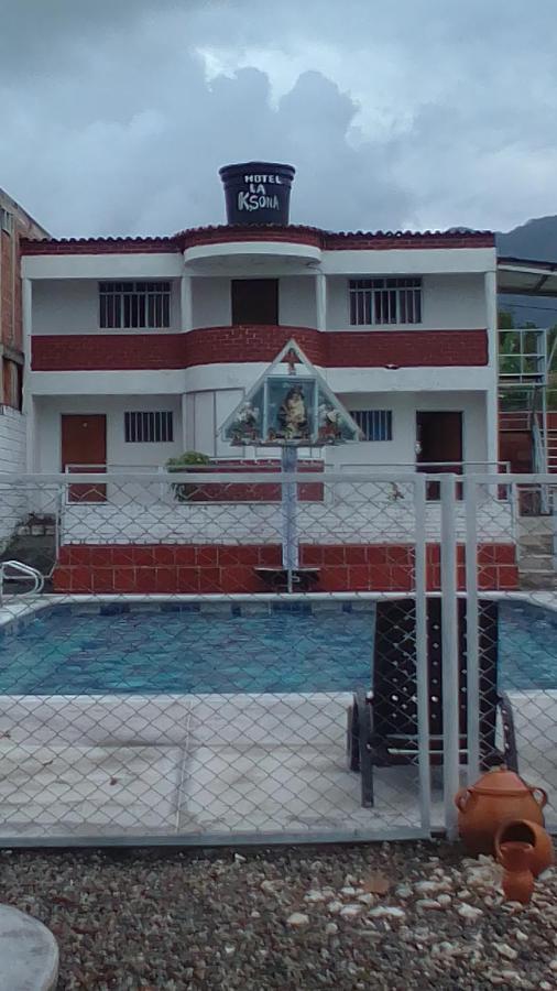 Chinácota Hotel La Casona מראה חיצוני תמונה